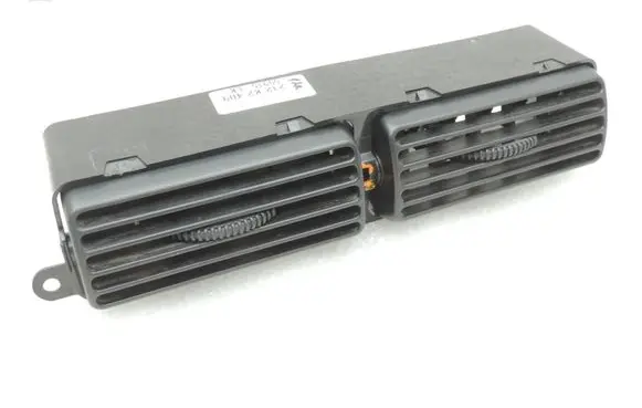 Mitsubishi L200 Dash center air vent grill MR117491