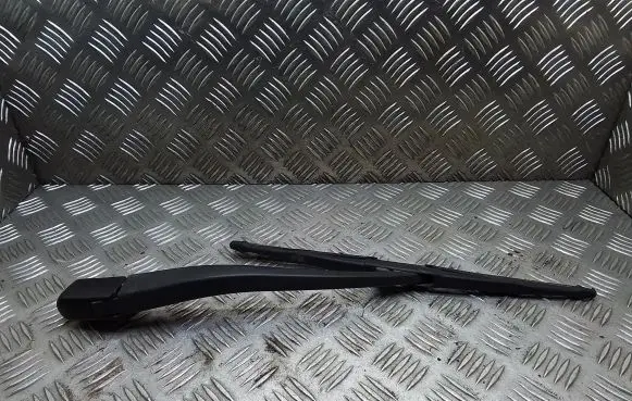 Nissan X-Trail T31 Rear wiper blade arm