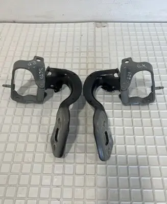 Audi A4 S4 B8 8K Tailgate/trunk/boot hinge 8K9827299