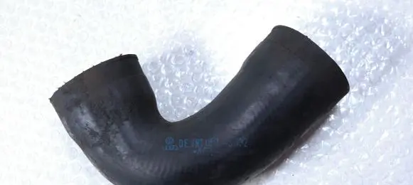 Audi A4 S4 B5 8D Air intake hose/pipe 059145832