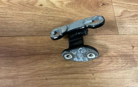 Volvo V50 Rear door upper hinge 30784891