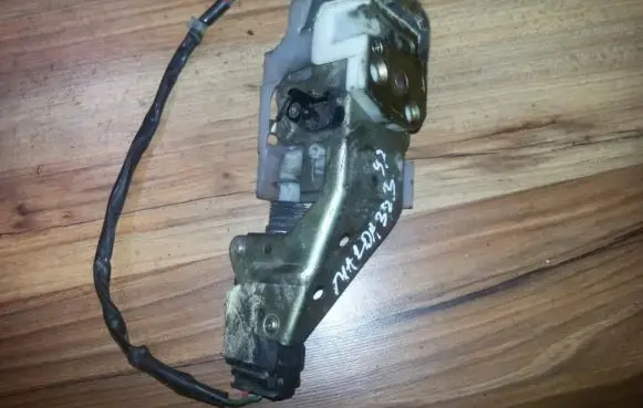 Mazda 323 Rear door lock