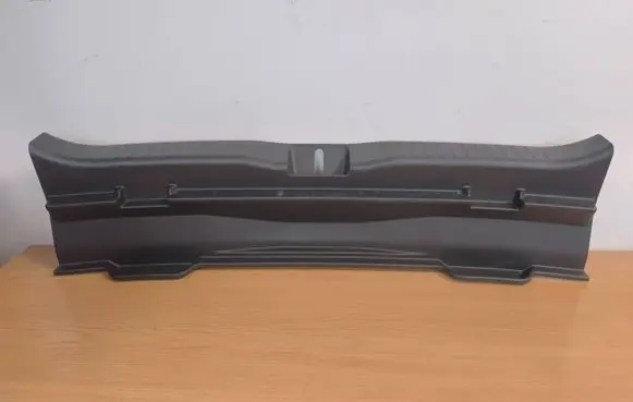 Toyota Yaris Cross Trunk/boot sill cover protection 583870D290