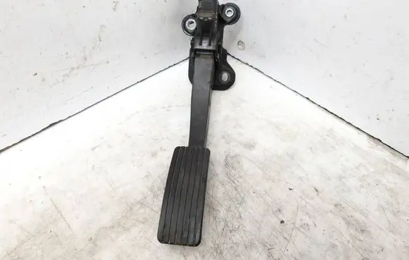 Fiat Freemont Accelerator throttle pedal 04891585AC 06142889634 13081B20