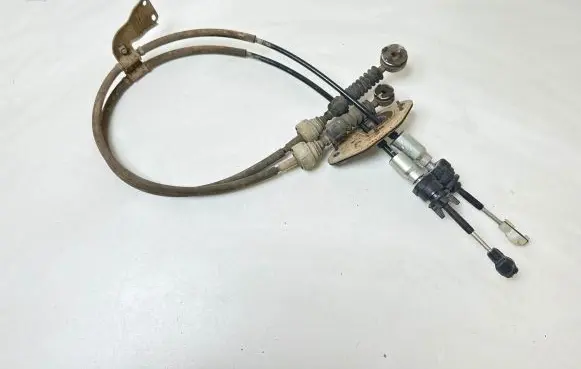 Honda CR-V Gear shift cable linkage