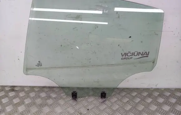 Peugeot 208 Rear door window glass
