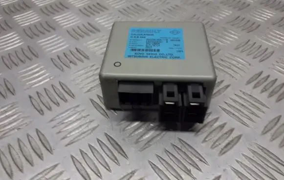 Renault Clio II Power steering control unit/module 8200061924