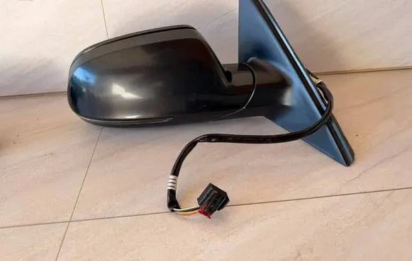 Audi A4 S4 B8 8K Front door electric wing mirror 18168