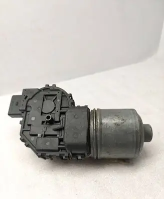 Volkswagen PASSAT B5.5 Wiper motor 3B1955113C 058010103 0390241505
