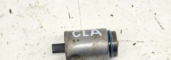 Mercedes-Benz CLA C117 X117 W117 Oil pressure sensor A6511800115 15T11301170