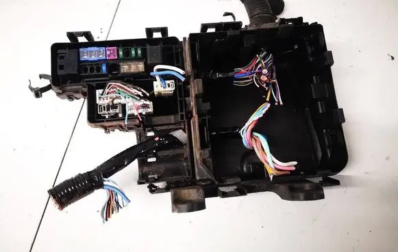 Nissan X-Trail T32 Fuse box set 243817990A