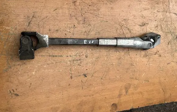 BMW 1 E82 E88 Steering column universal joint 6769157