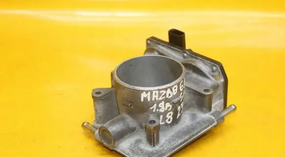 Mazda 6 Throttle body valve L3R413640