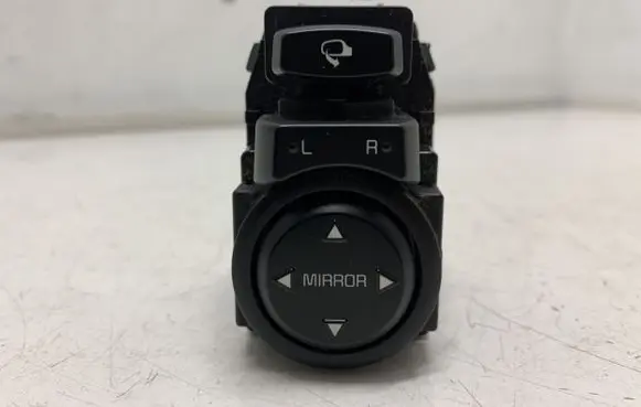 KIA Stonic Wing mirror switch 4D64801160 4D64801170