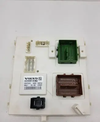 Volvo XC60 Comfort/convenience module 32233588AB 91721879 19W255