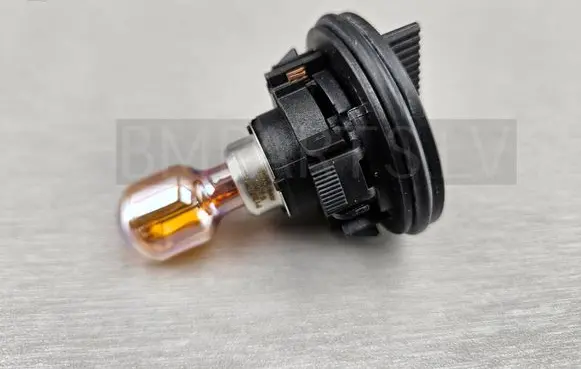 BMW 3 E90 E91 Headlight/headlamp bulb 7182521 7161306 63117182521