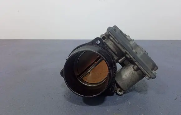 BMW 7 F01 F02 F03 F04 Throttle body valve 7619008