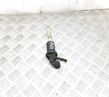 Peugeot 3008 I Clutch master cylinder 9686265880
