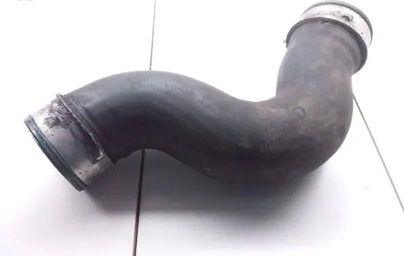 Skoda Octavia Mk2 (1Z) Intercooler hose/pipe 1K0145832E