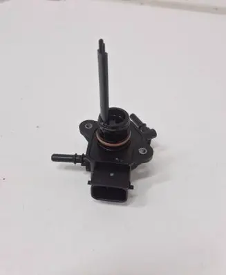 Toyota Avensis T270 Fuel filter 70576142 007824 PA66GF30