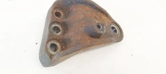 Hyundai Santa Fe Engine mounting bracket