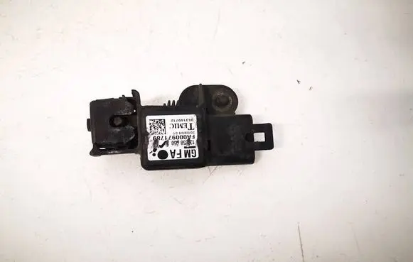 Opel Astra H Airbag deployment crash/impact sensor 13158750