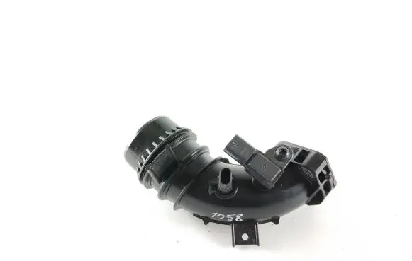 Mercedes-Benz CLA C118 X118 Air intake hose/pipe A2820905700 YEA065