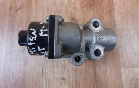 Mitsubishi Outlander EGR valve 1582A645