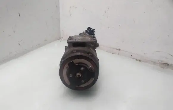 Volkswagen PASSAT B6 Air conditioning (A/C) compressor (pump) 1K0820859F