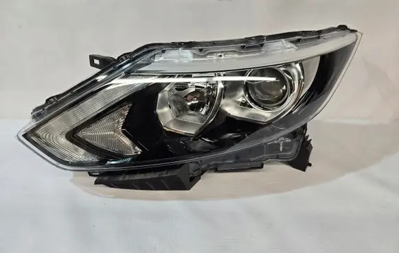 Nissan Qashqai Headlight/headlamp 10018013