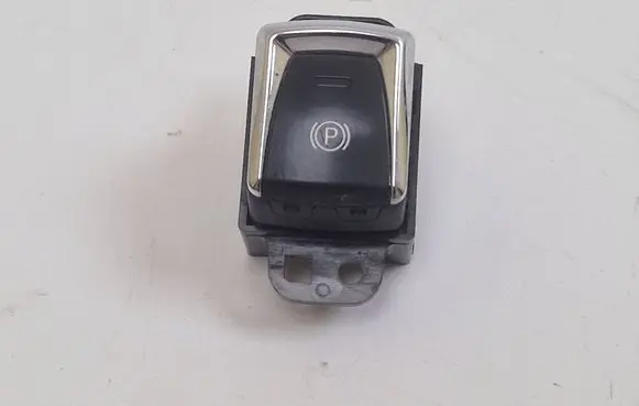 Nissan Qashqai Hand parking brake switch 17306SD