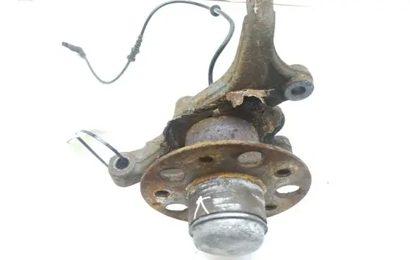 Mercedes-Benz CLK A209 C209 Front wheel hub 20900