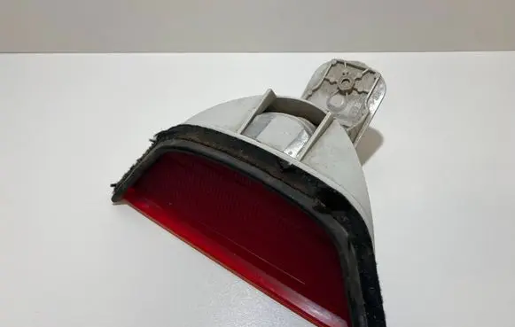BMW 5 E39 Third/center stoplight 8385659