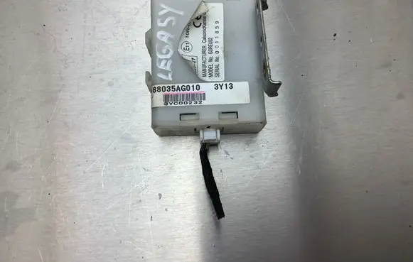 Subaru Legacy Door central lock control unit/module 88035AG010 3Y13 3YC00232
