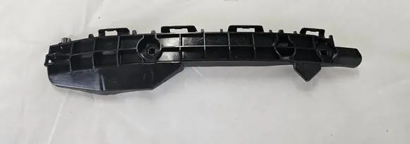 Rear bumper mounting bracket