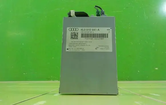 Audi Q7 4L Central body control module 4L0910441A