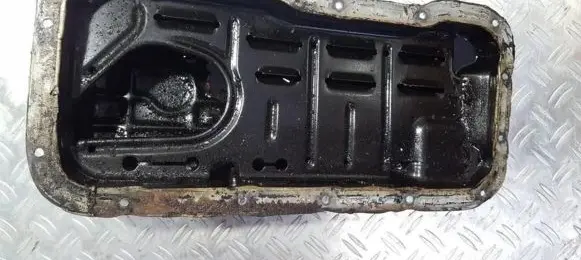Nissan Sunny Oil sump