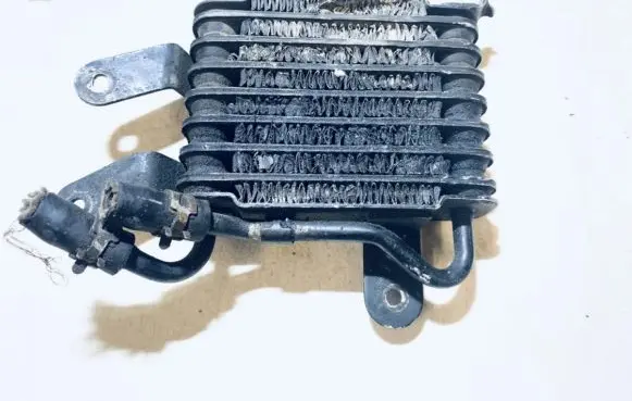 Engine oil radiator