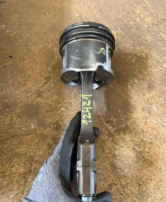 Fiat Doblo Piston with connecting rod