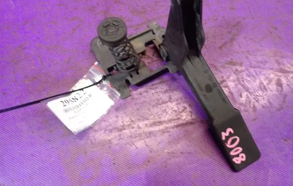 Renault Scenic III - Grand scenic III Front door lock loop/hook striker 656030002R