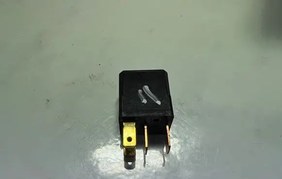Mazda 3 II Other relay ACM33221M19 90127M UM4667730