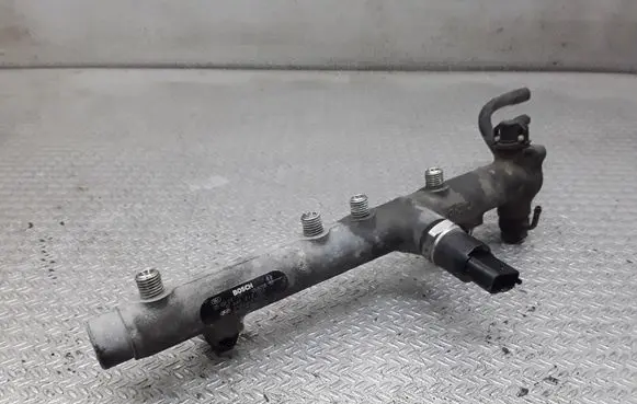 Hyundai Getz Fuel main line pipe 0445213007 3140027501