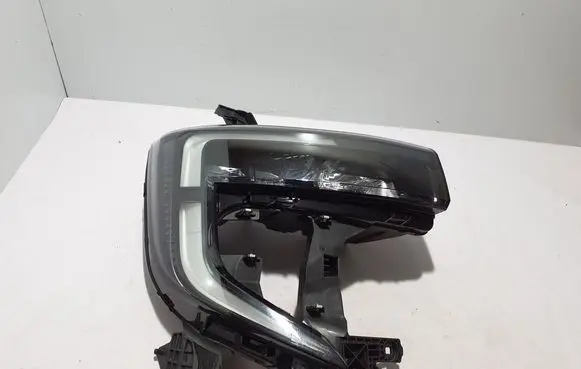 Renault Master III Headlight/headlamp 260106174R