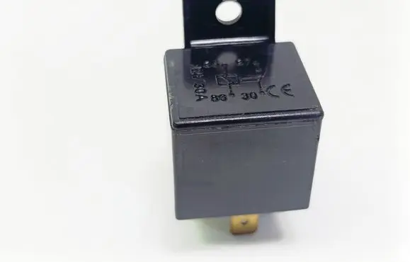 Volkswagen Golf IV Other relay