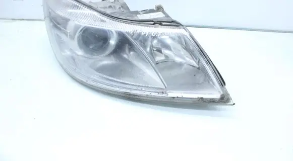 Skoda Octavia Mk2 (1Z) Headlight/headlamp 20B889