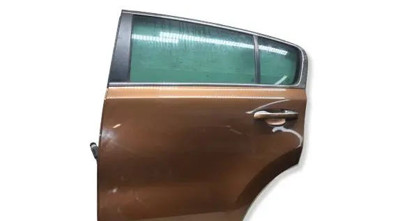 KIA Sportage Rear door 