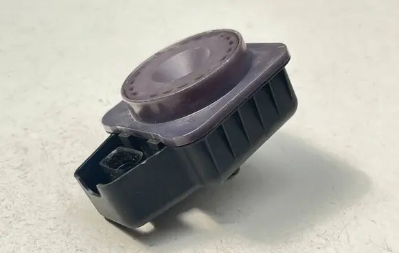 Audi Q3 F3 Rear glass lock/latch Q722 5Q0951605B