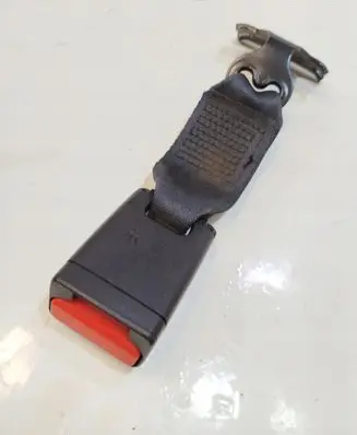 Maserati Ghibli Middle seatbelt buckle (rear) 6700125140