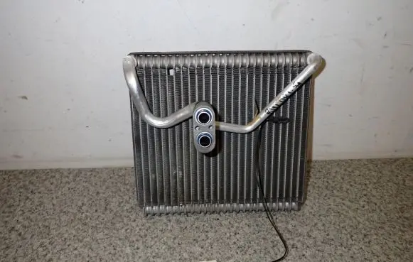 Air conditioning (A/C) radiator (interior)