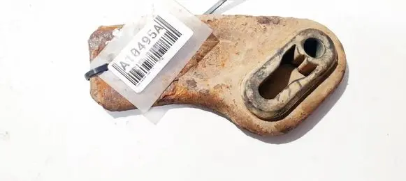 Opel Zafira B Radiator mount bracket 13118278